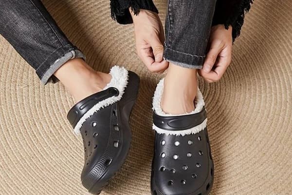 Removing Lingering Crocs Fur Odors
